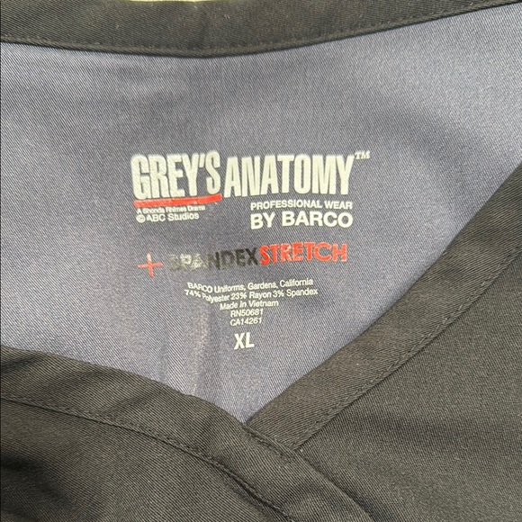 Grey's Anatomy Black Scrub Top - Picture 4 of 4